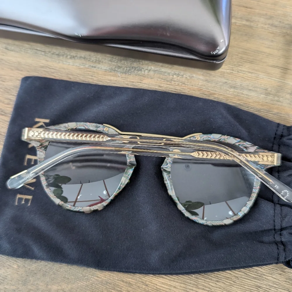 NWB Krewe St. Louis Optical Como + Crystal 18K